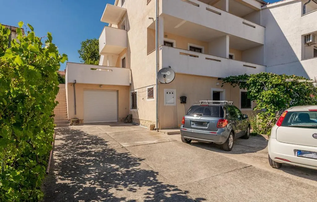 Apartmani Mile Krk Town