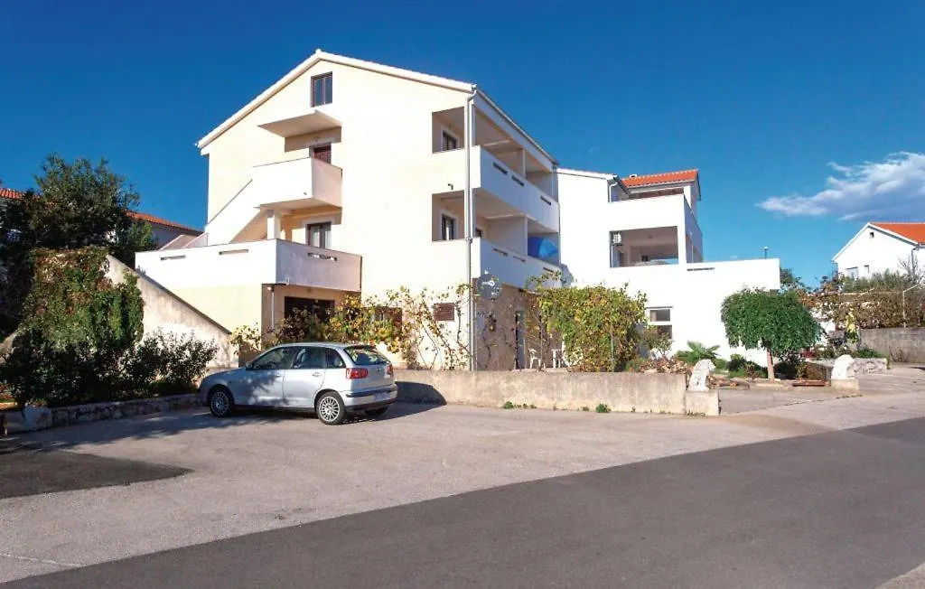 Apartmani Mile Krk Town